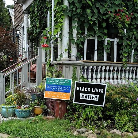 The One Cat Bed & Breakfast Brattleboro Dış mekan fotoğraf