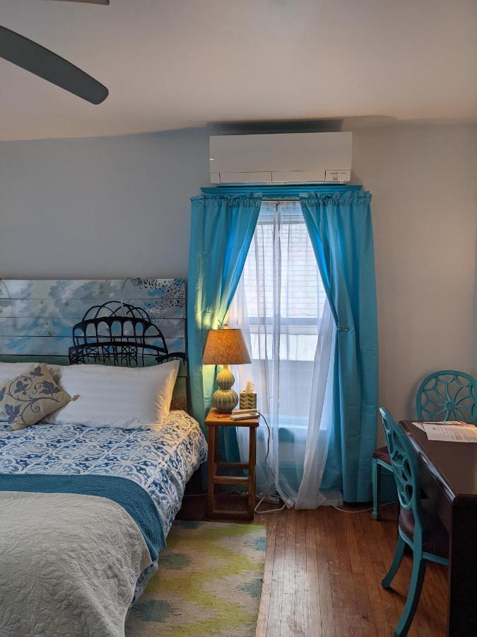 The One Cat Bed & Breakfast Brattleboro Dış mekan fotoğraf